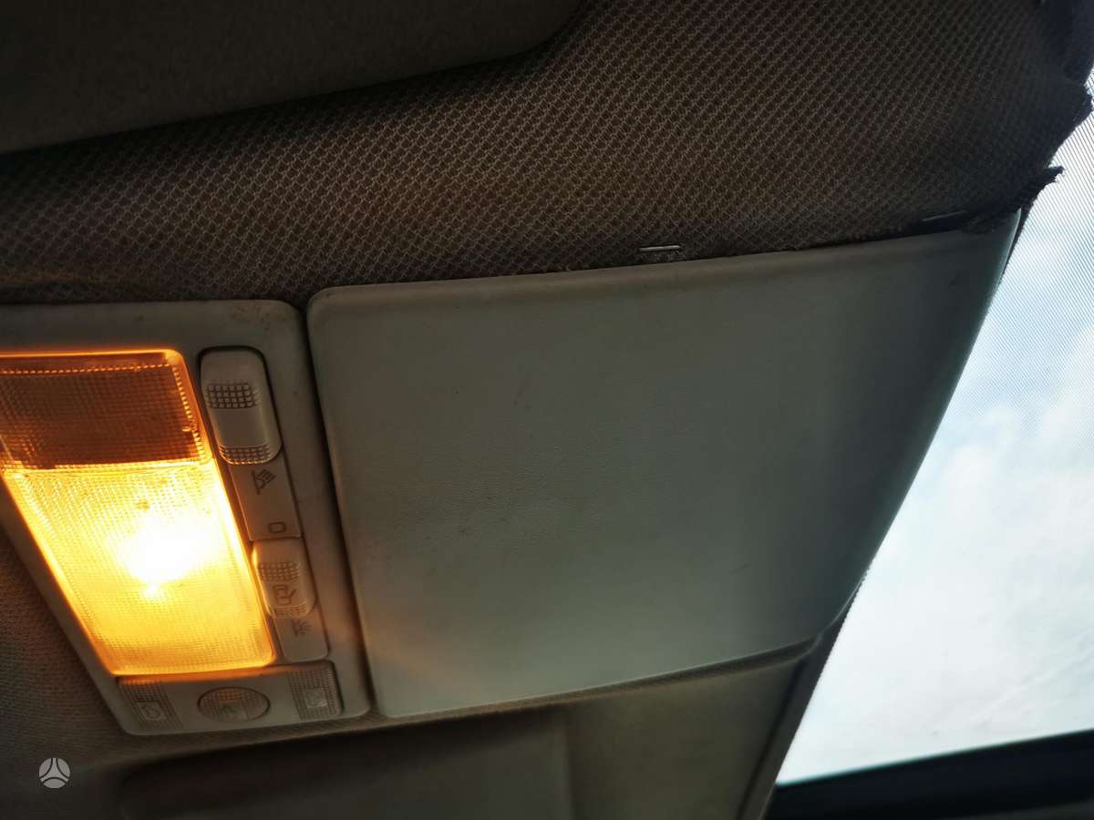 Volkswagen Vento - 10