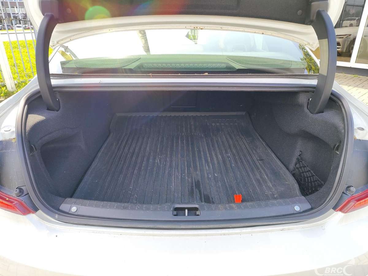 Volvo S90, 2.0 l., Седан