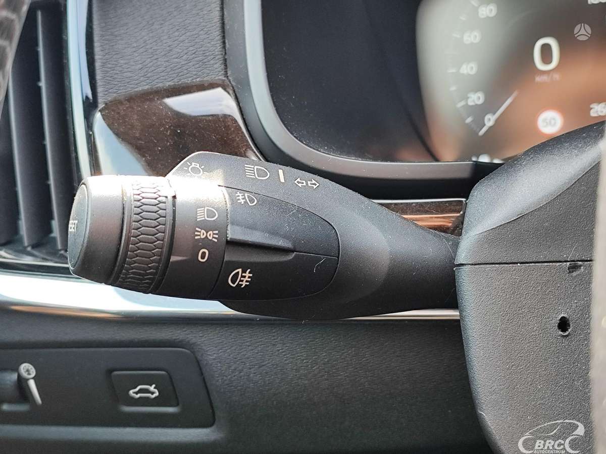 Volvo S90, 2.0 l., Седан