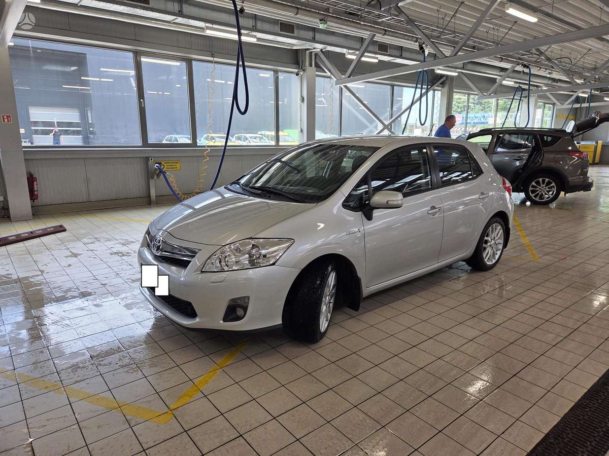 Toyota Auris - 1