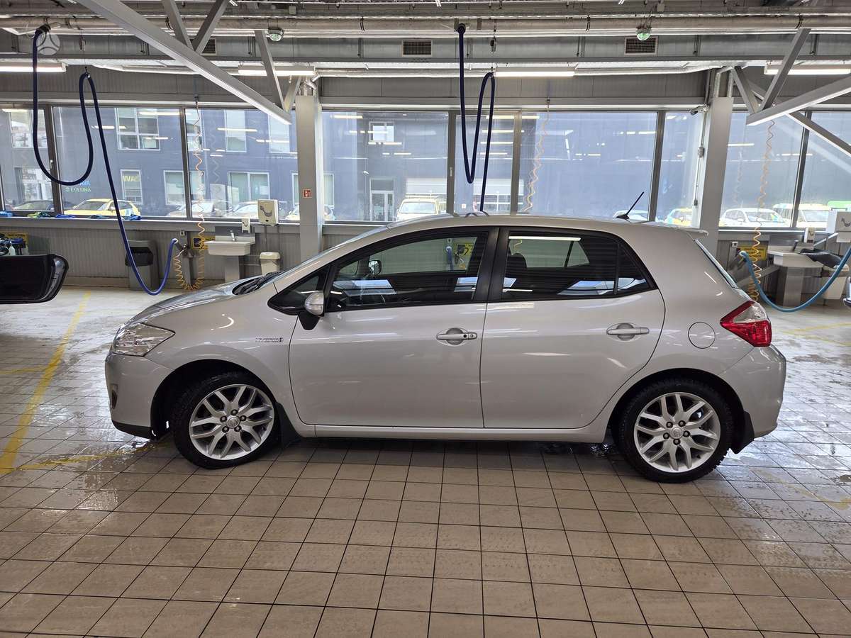 Toyota Auris - 4
