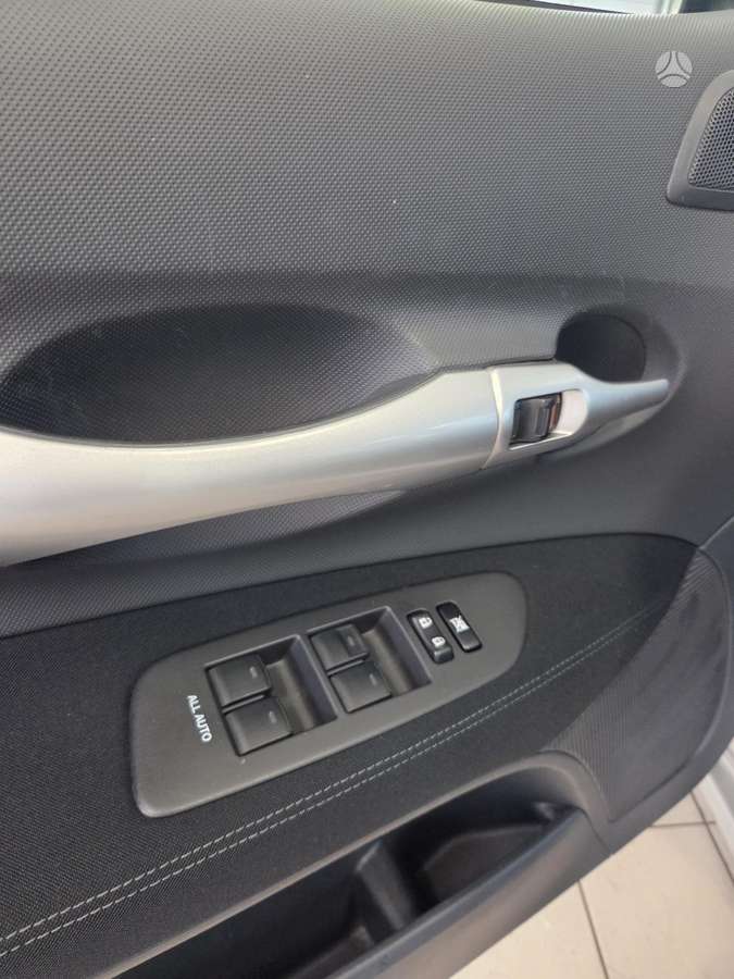 Toyota Auris - 12