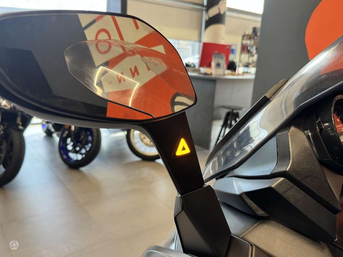 BMW C 650 GT 650cc, scooters / mopeds
