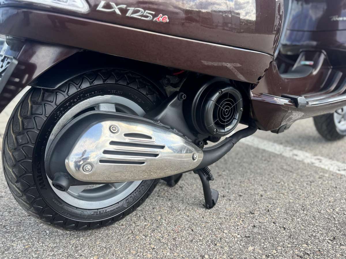Piaggio Vespa 125cc, мотороллеры / мопеды