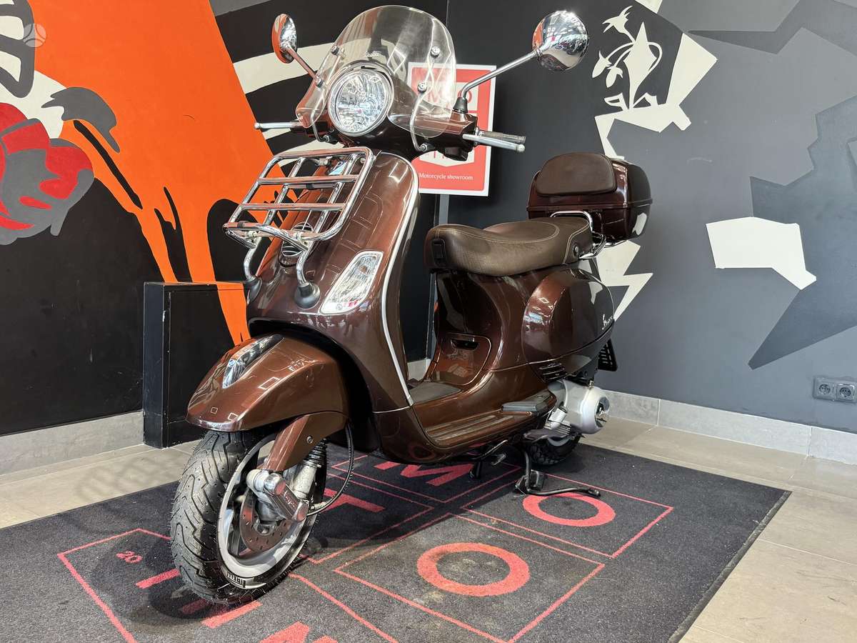 Piaggio Vespa 125cc, мотороллеры / мопеды