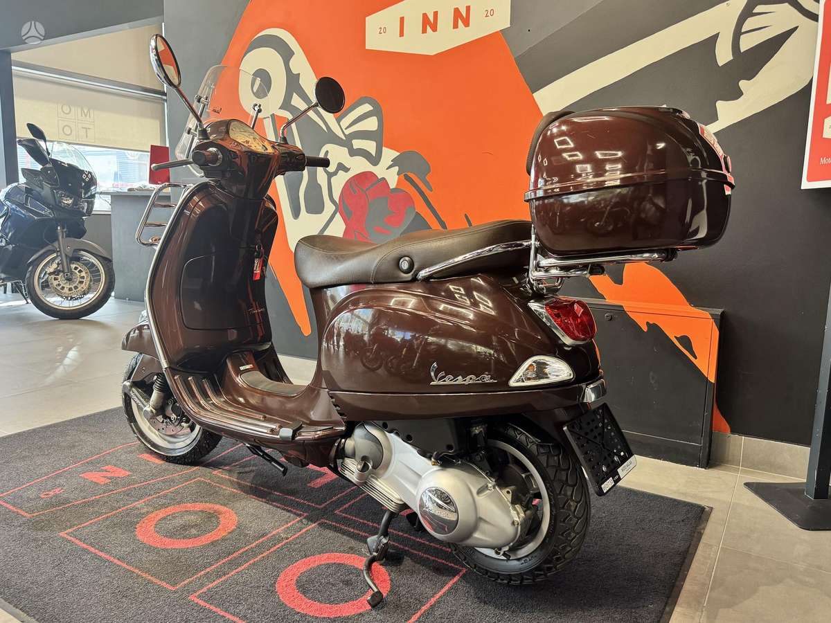 Piaggio Vespa 125cc, мотороллеры / мопеды