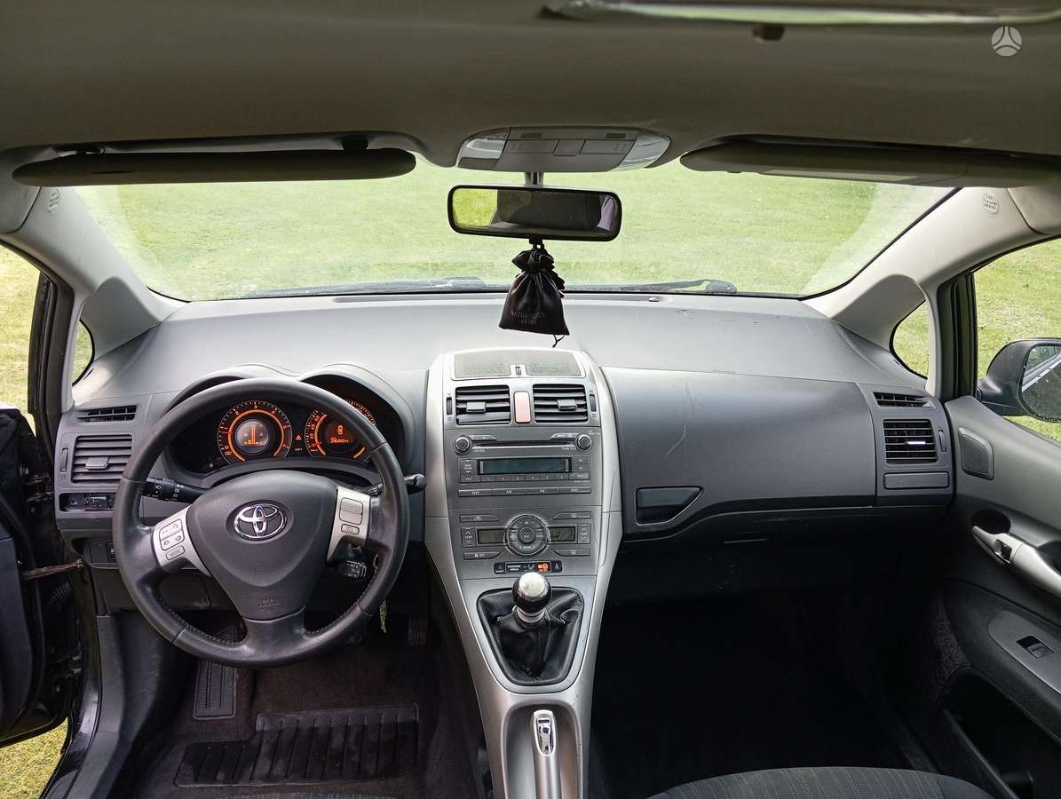 Toyota Auris, 2.0 l., hatchback