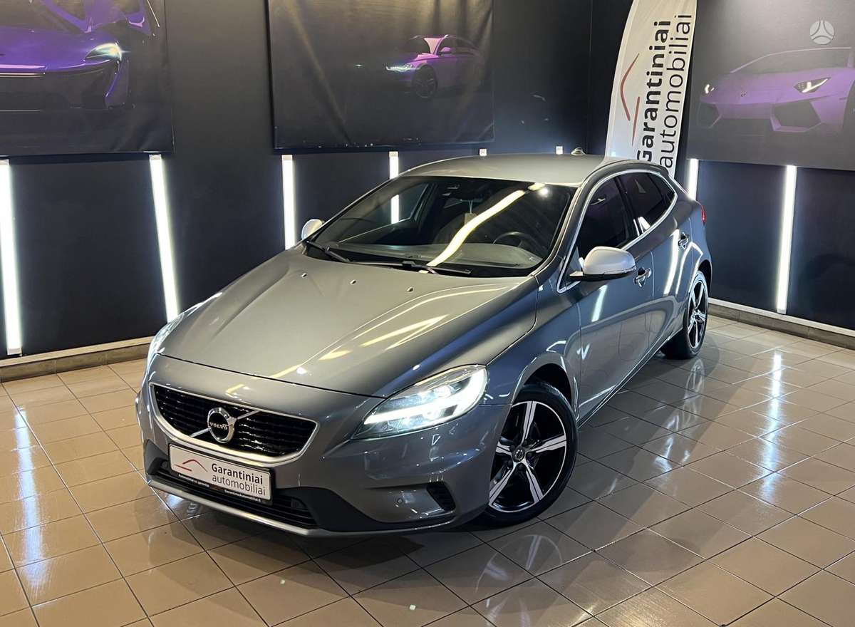 Volvo V40, 2.0 l., Хэтчбек