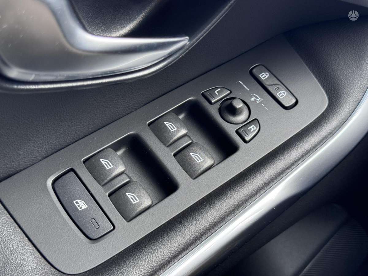 Volvo V40, 2.0 l., Хэтчбек