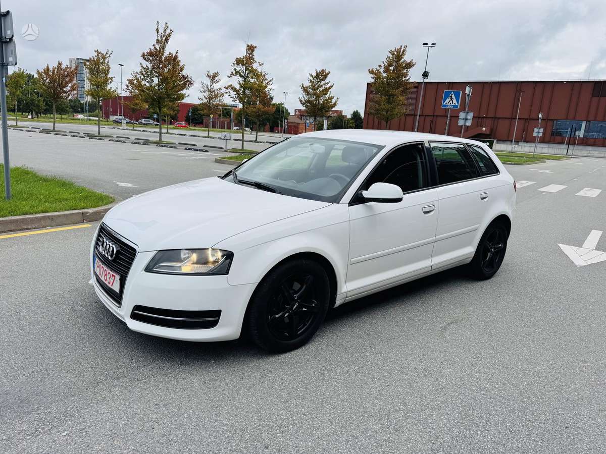 Audi A3, 1.6 l., Хэтчбек