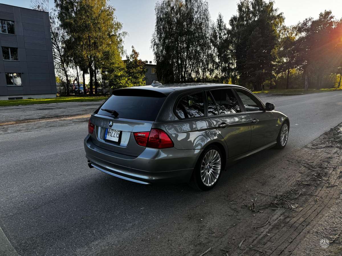 BMW 320, 2.0 l., wagon