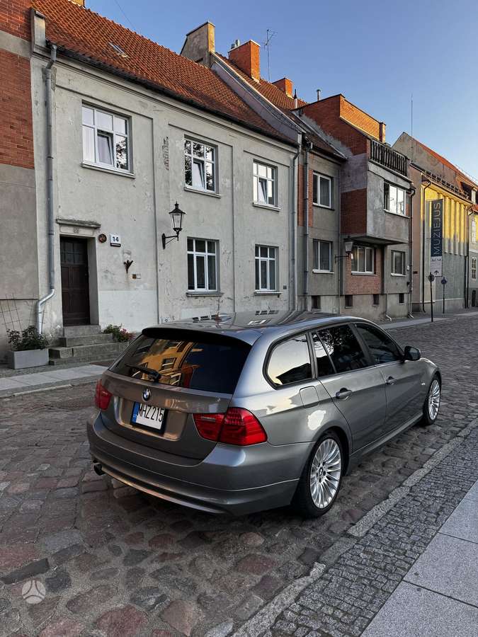 BMW 320, 2.0 l., wagon