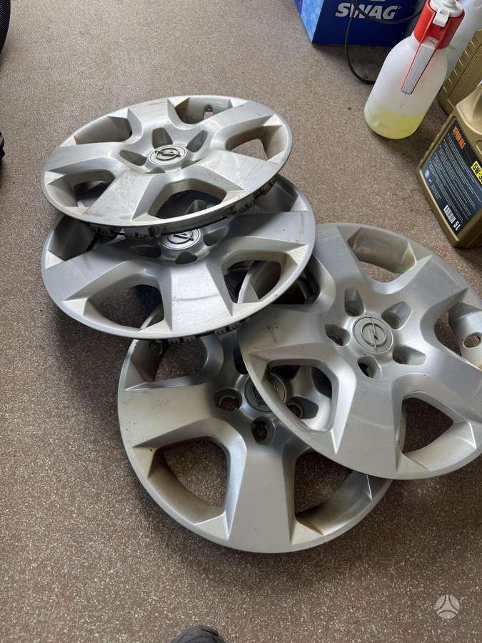 Opel, ratų gaubtai, R16
