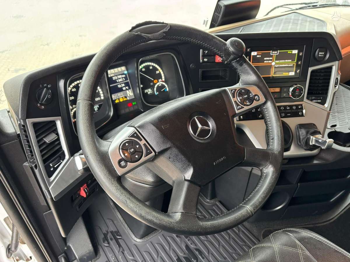 Mercedes-Benz Actros 2653 6x2, single sleeper