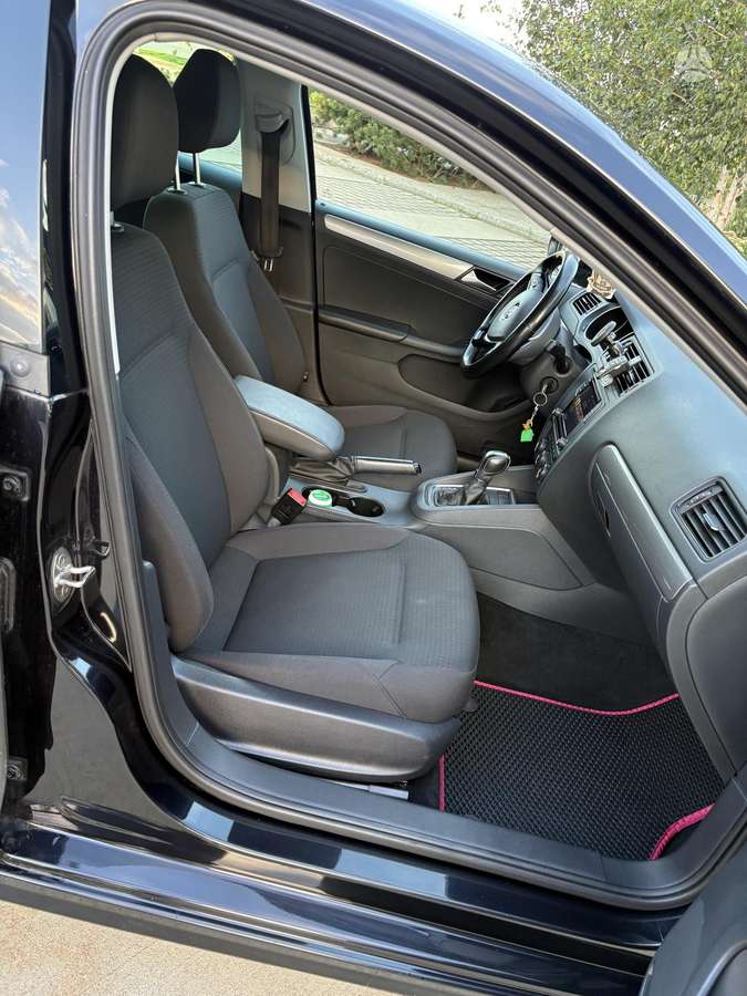 Volkswagen Jetta, 1.4 l., Седан
