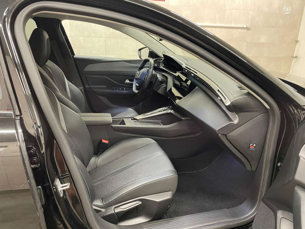 Peugeot 308, 1.2 l., Универсал