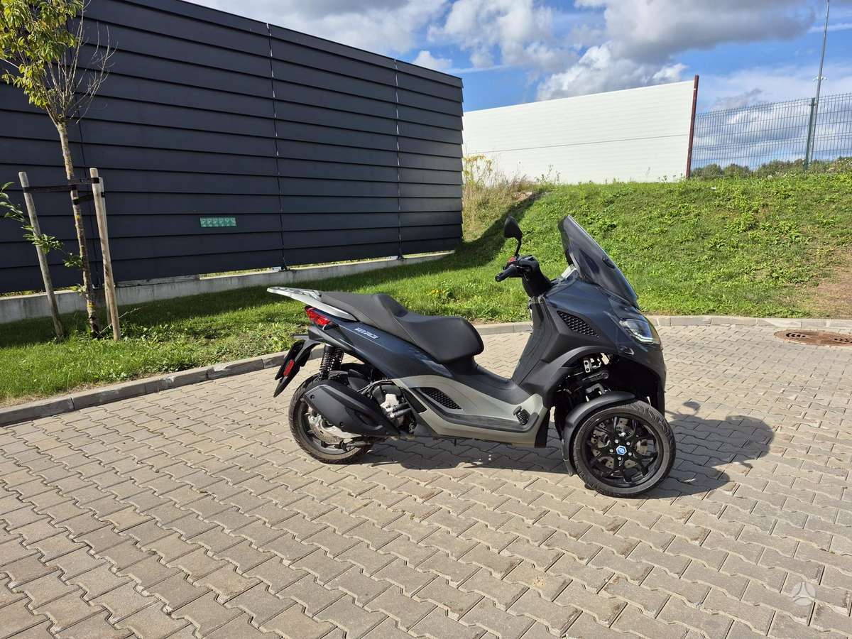 Piaggio MP3 310cc, trikes
