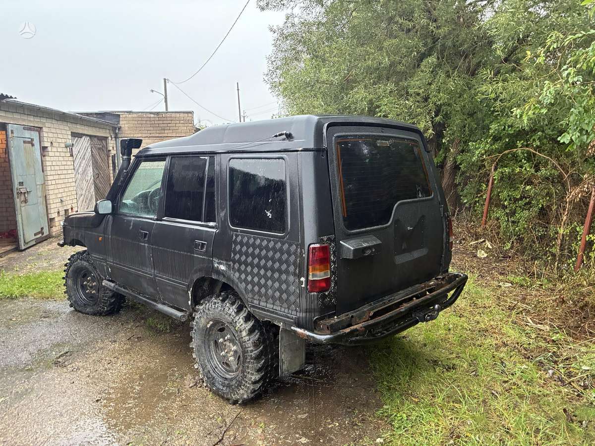Land Rover Discovery - 1