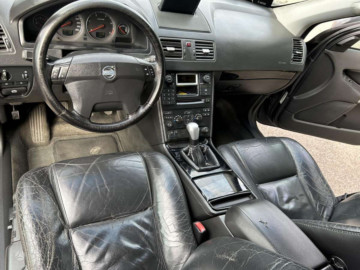 Volvo XC90 - 9