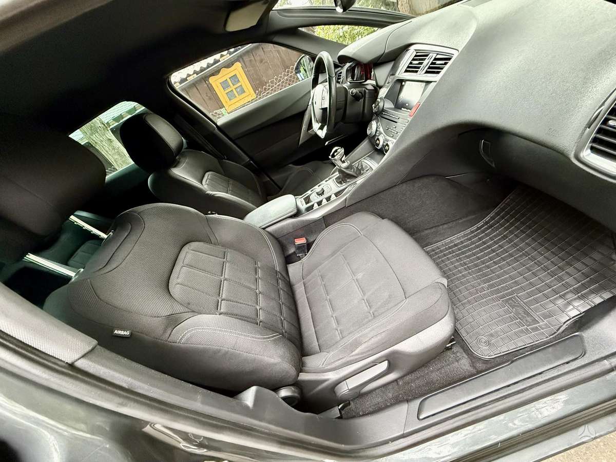 Citroën DS5 - 11