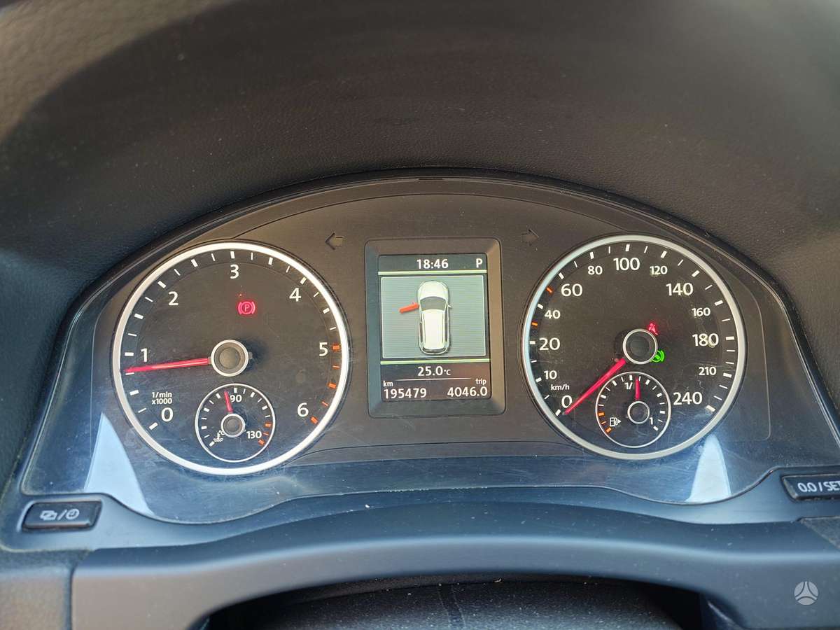 Volkswagen Tiguan - 9