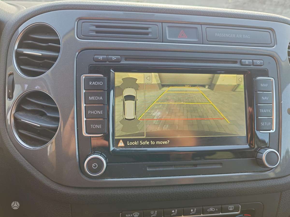 Volkswagen Tiguan - 10
