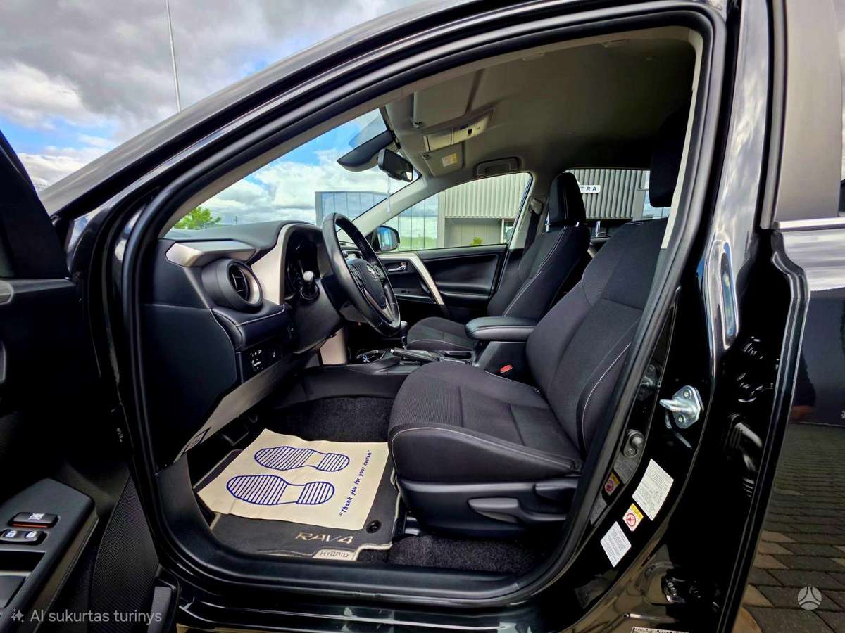 Toyota RAV4 - 10