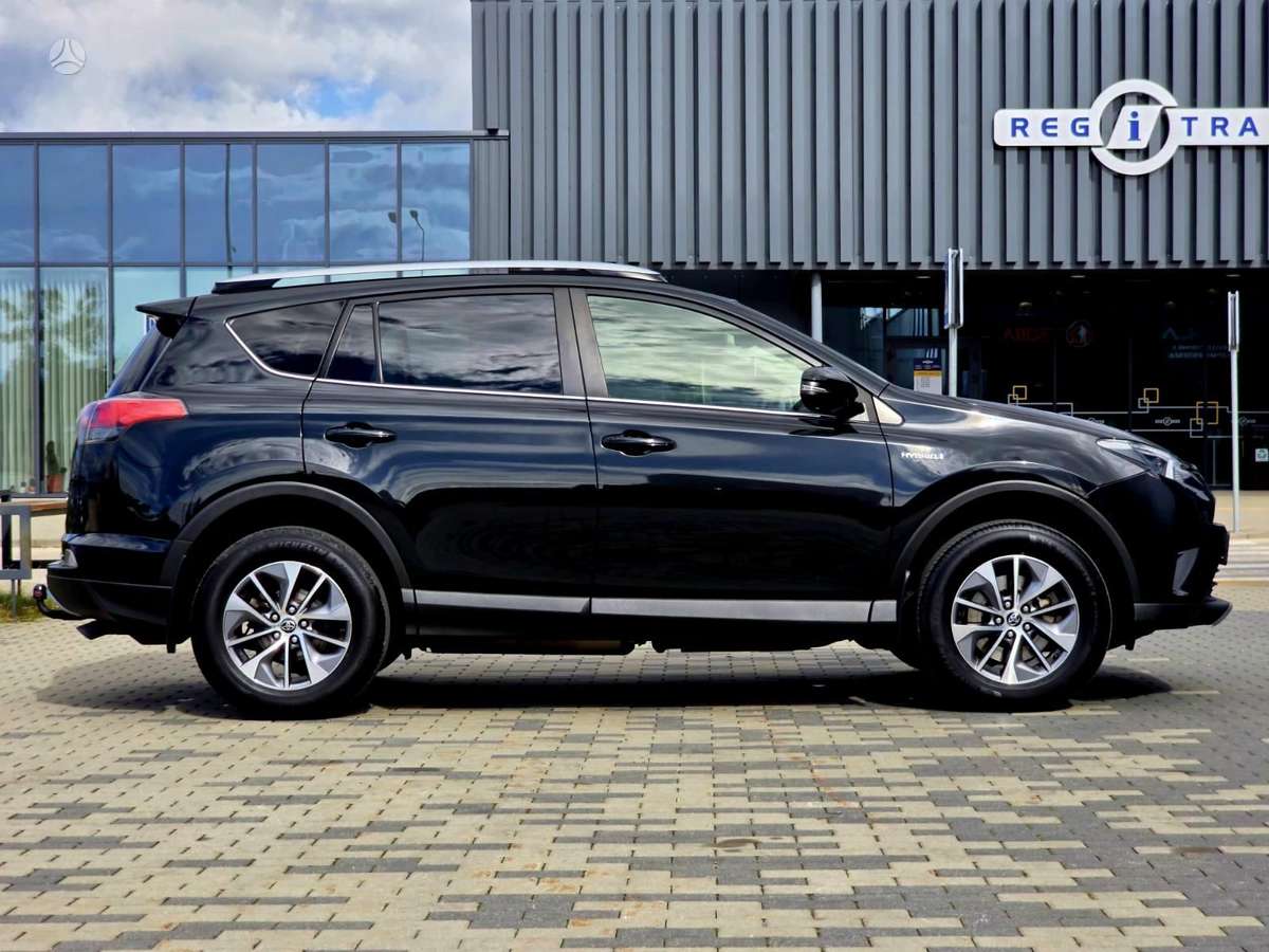 Toyota RAV4 - 5