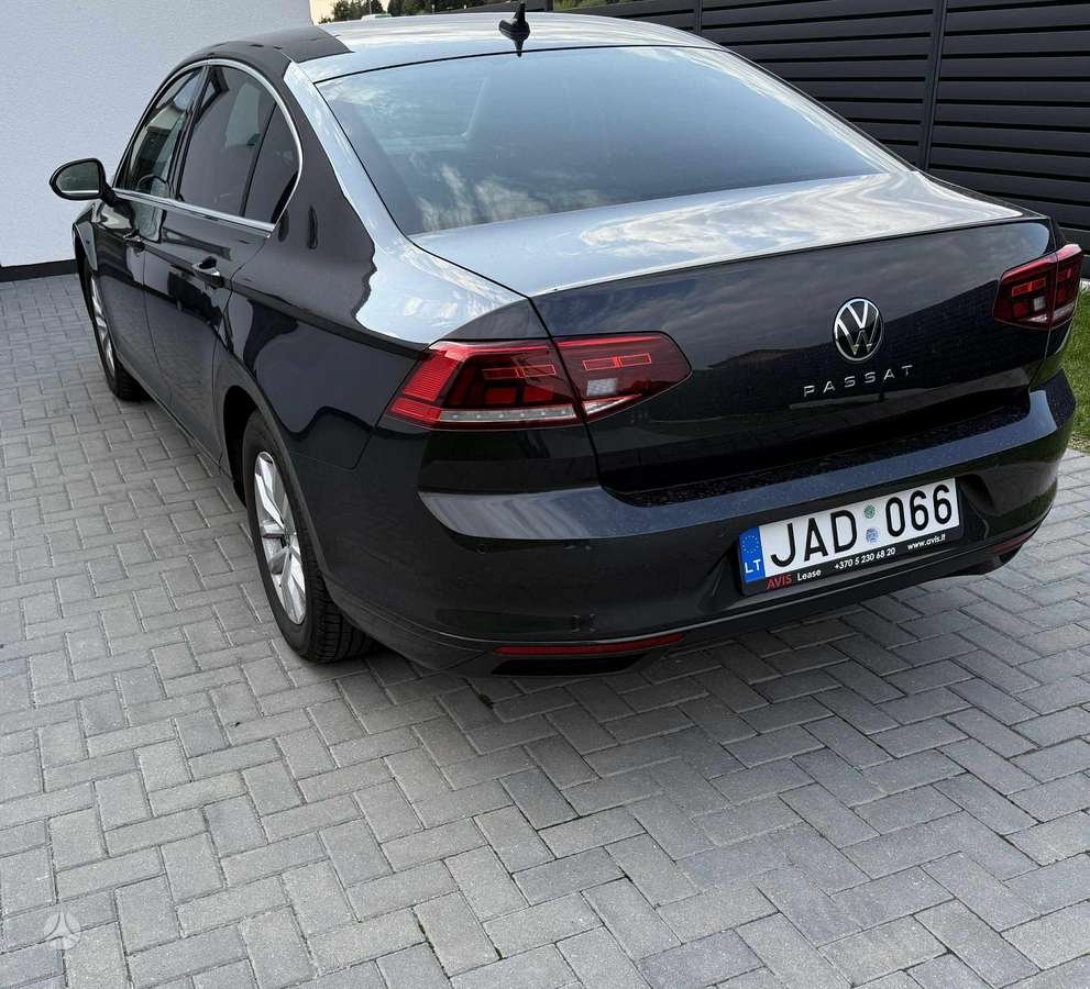 Volkswagen Passat - 4