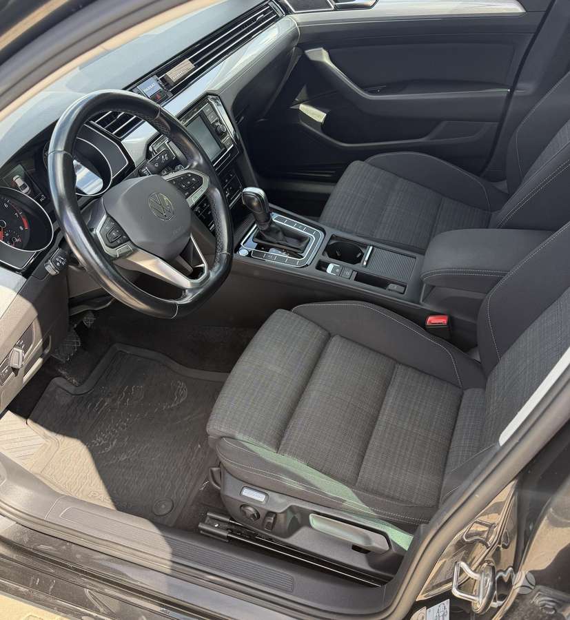 Volkswagen Passat - 9