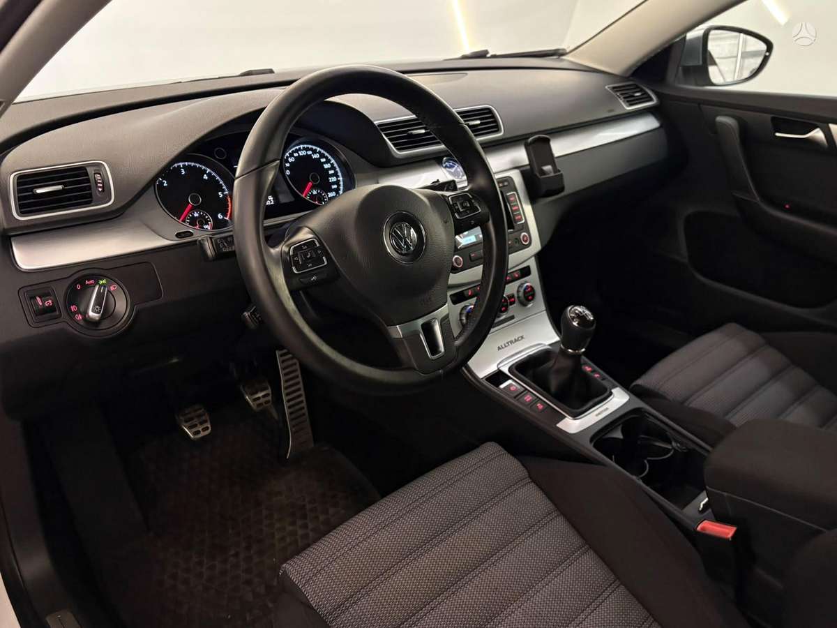 Volkswagen Passat Alltrack, 2.0 l., Универсал