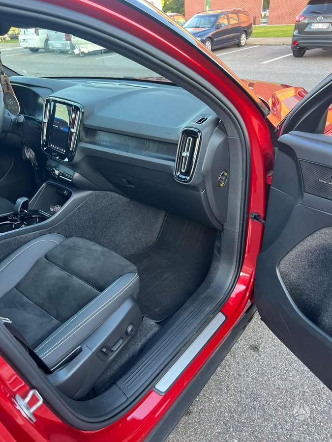 Volvo C40 - 9