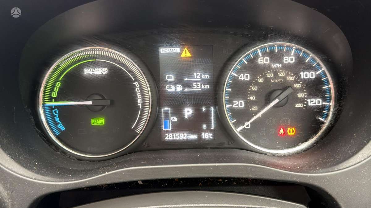 Mitsubishi Outlander - 6