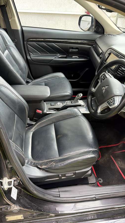 Mitsubishi Outlander - 10