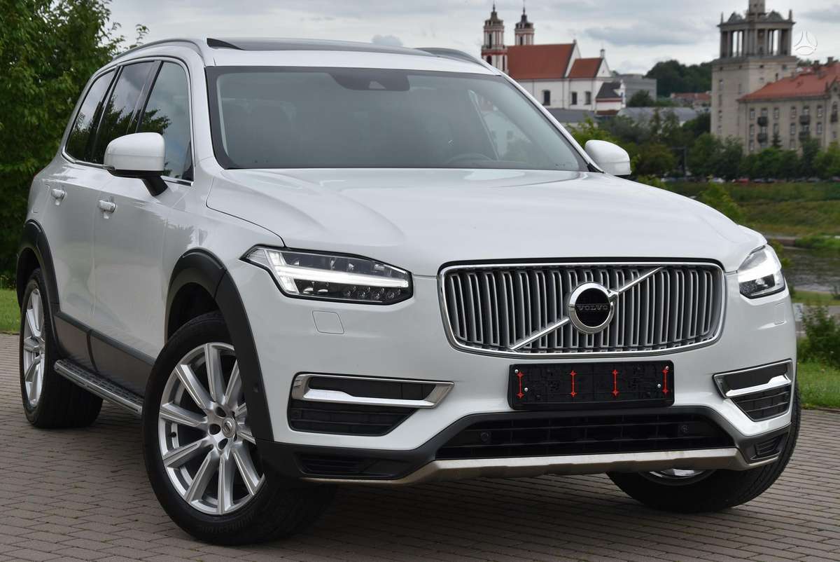 Volvo XC90 - 1