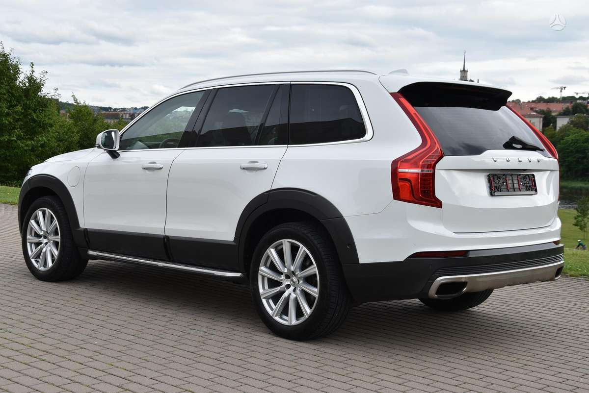 Volvo XC90 - 8