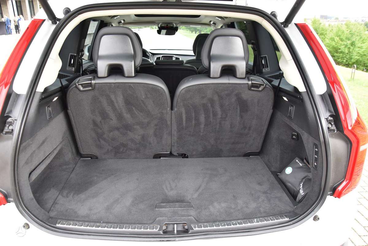 Volvo XC90 - 12