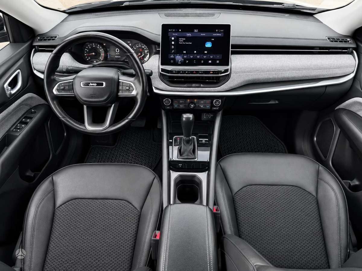 Jeep Compass, 1.3 l., off-road / crossover