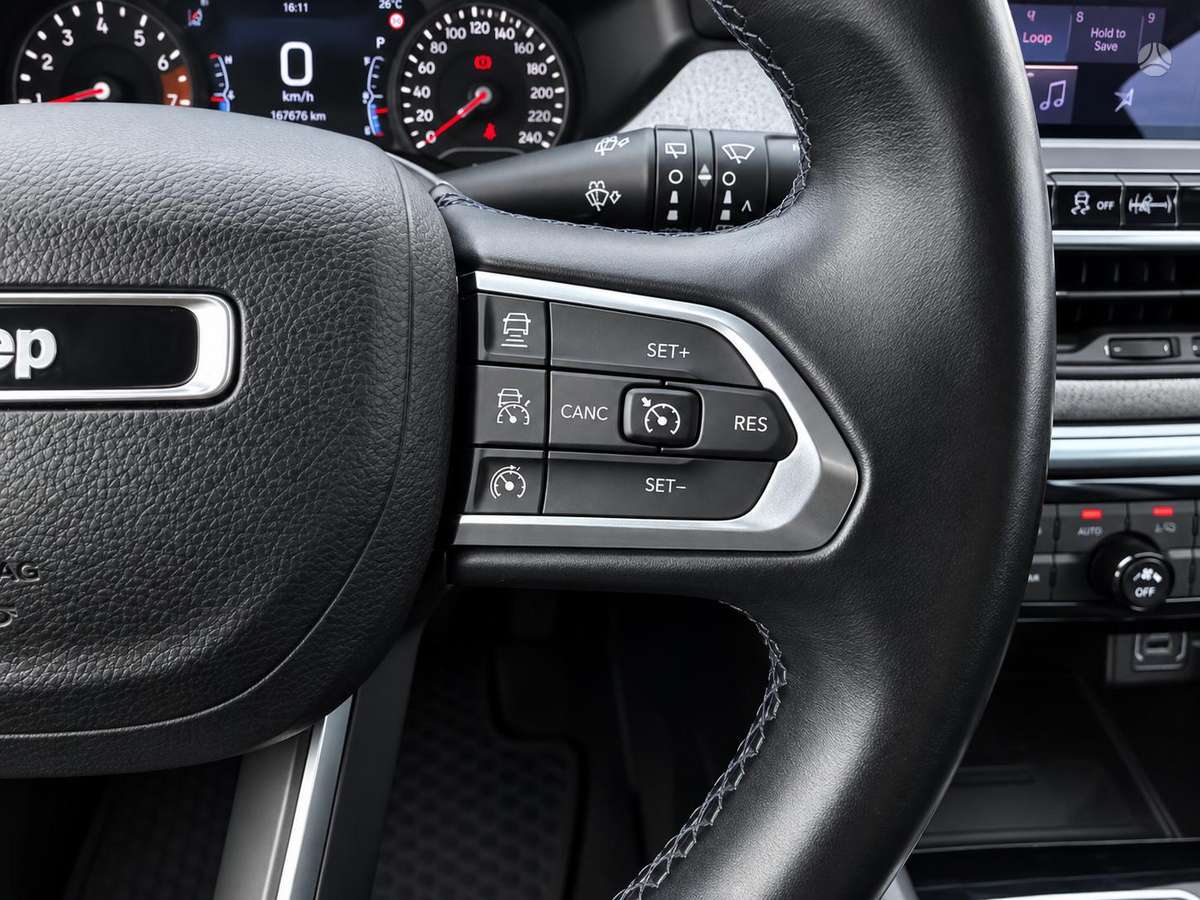 Jeep Compass, 1.3 l., off-road / crossover