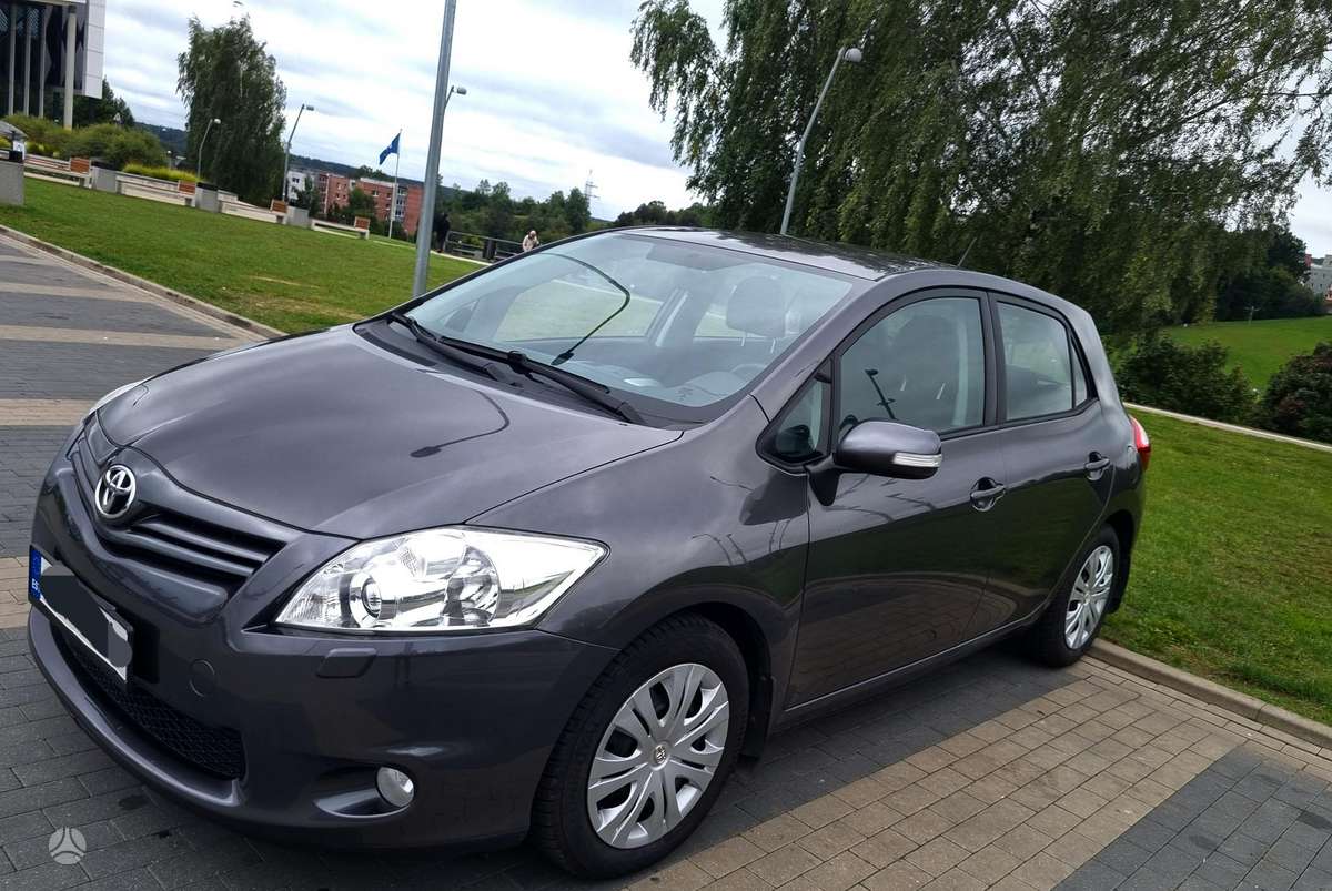 Toyota Auris - 2