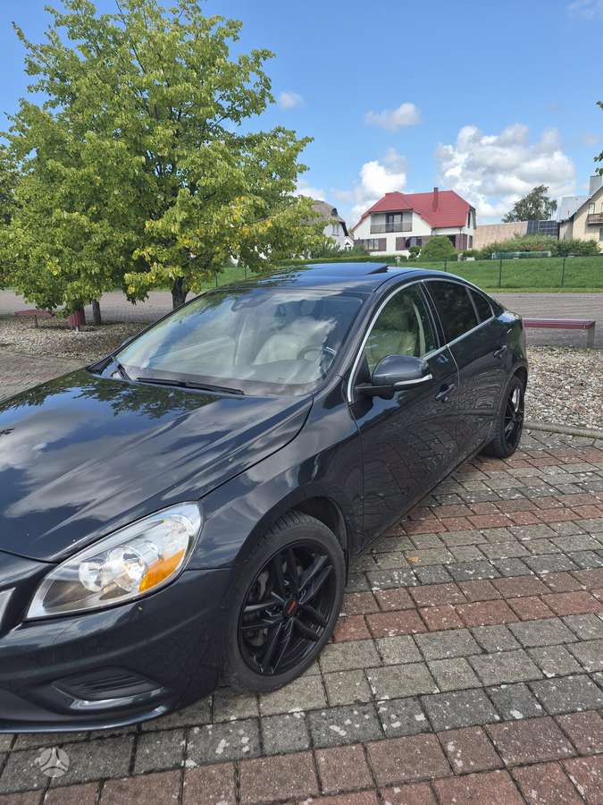 Volvo S60 - 4
