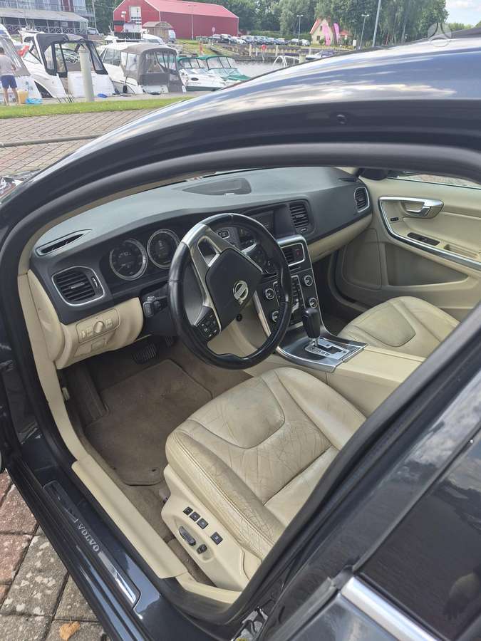Volvo S60 - 12