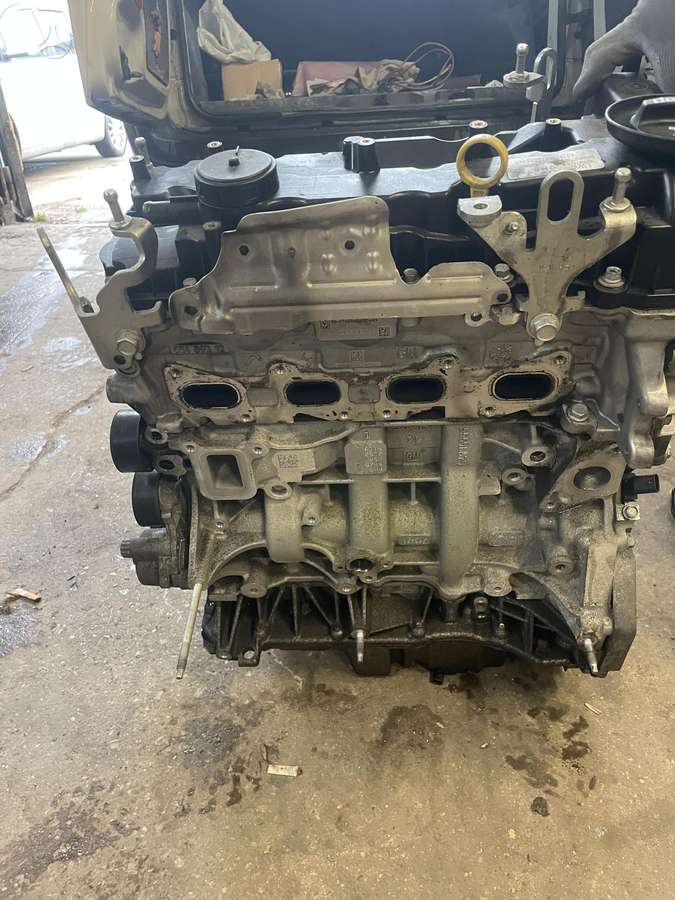 Opel Astra variklio detalės