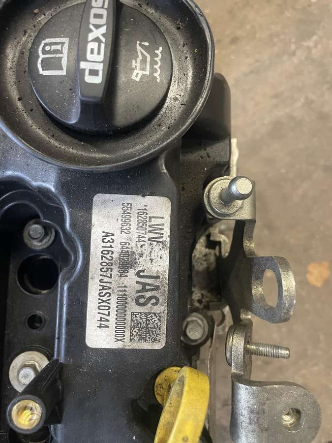 Opel Astra variklio detalės