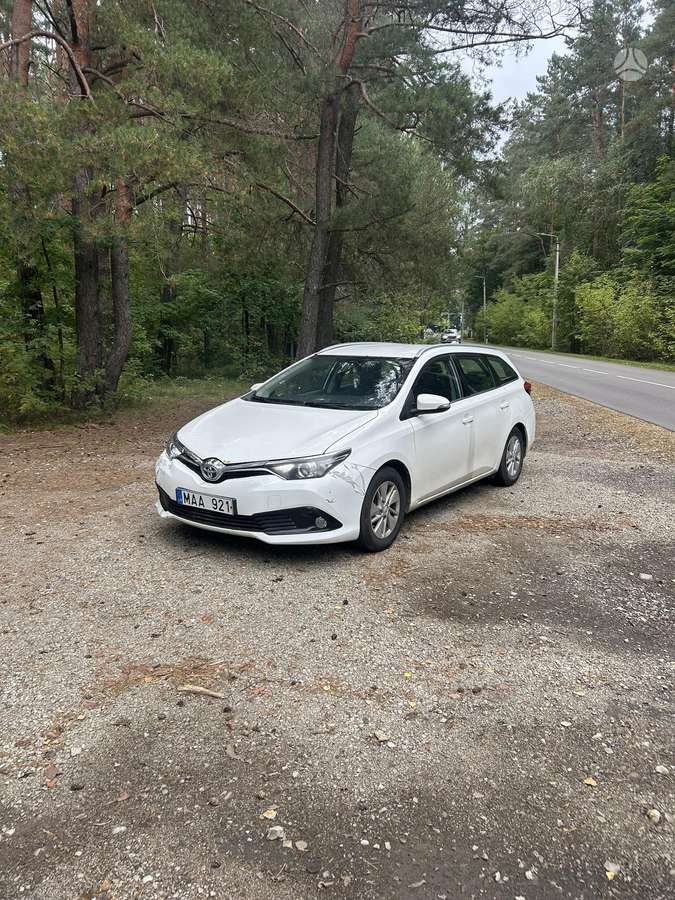 Toyota Auris - 2