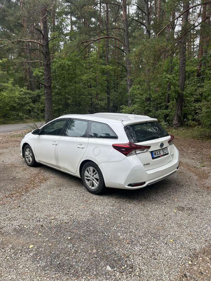 Toyota Auris - 4