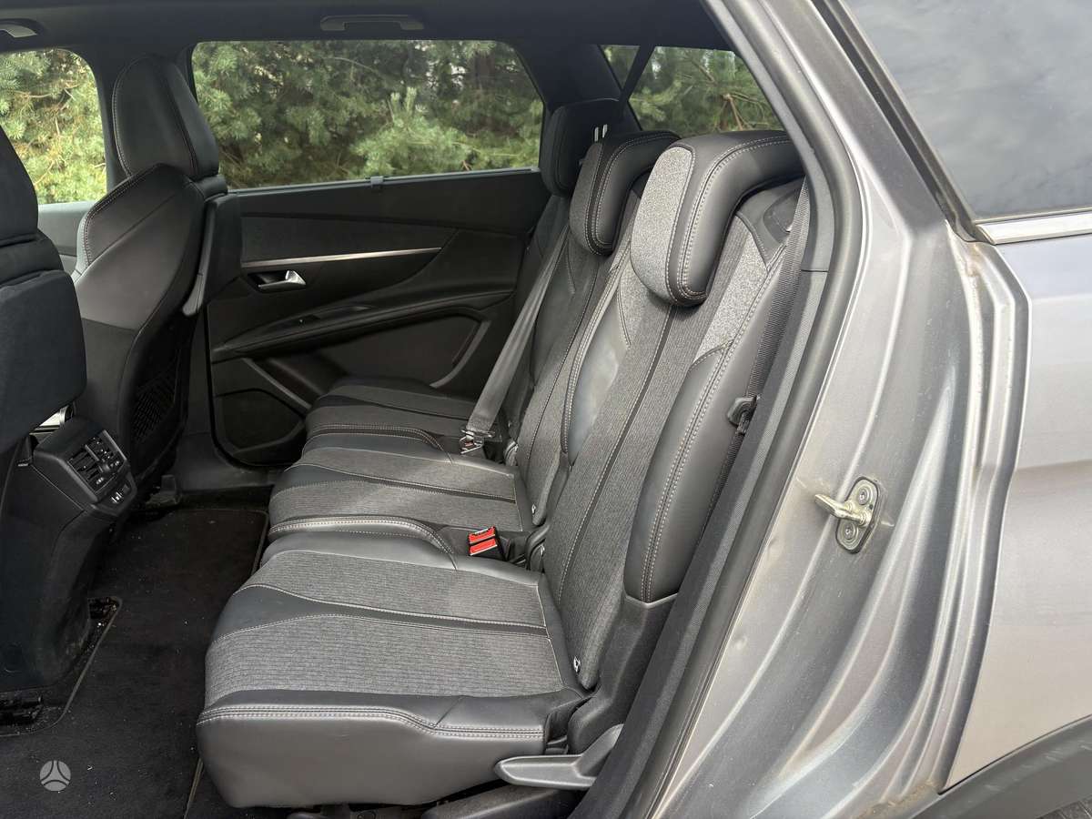 Peugeot 5008 - 10