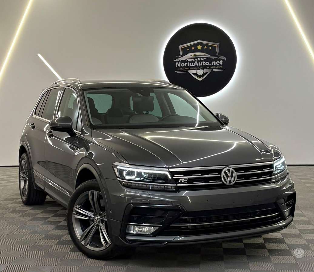 Volkswagen Tiguan - 1