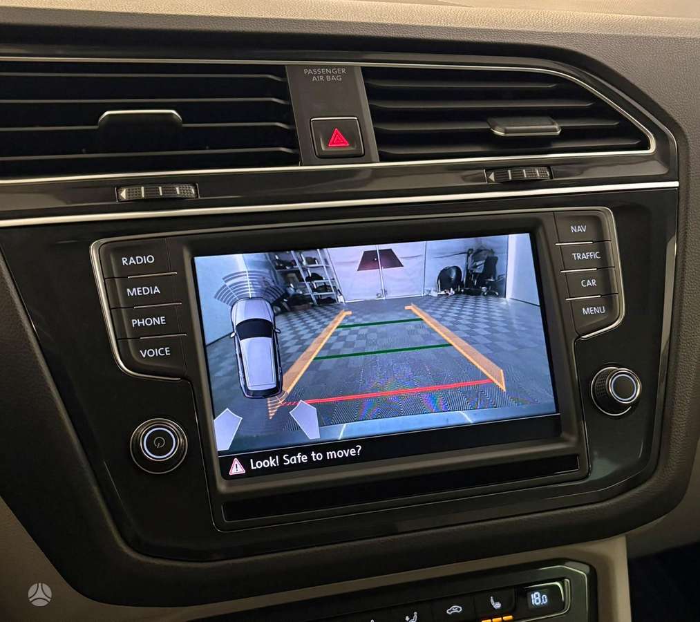 Volkswagen Tiguan - 4