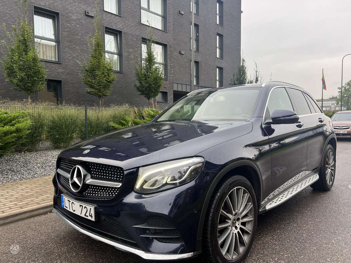 Mercedes-Benz GLC300 - 6